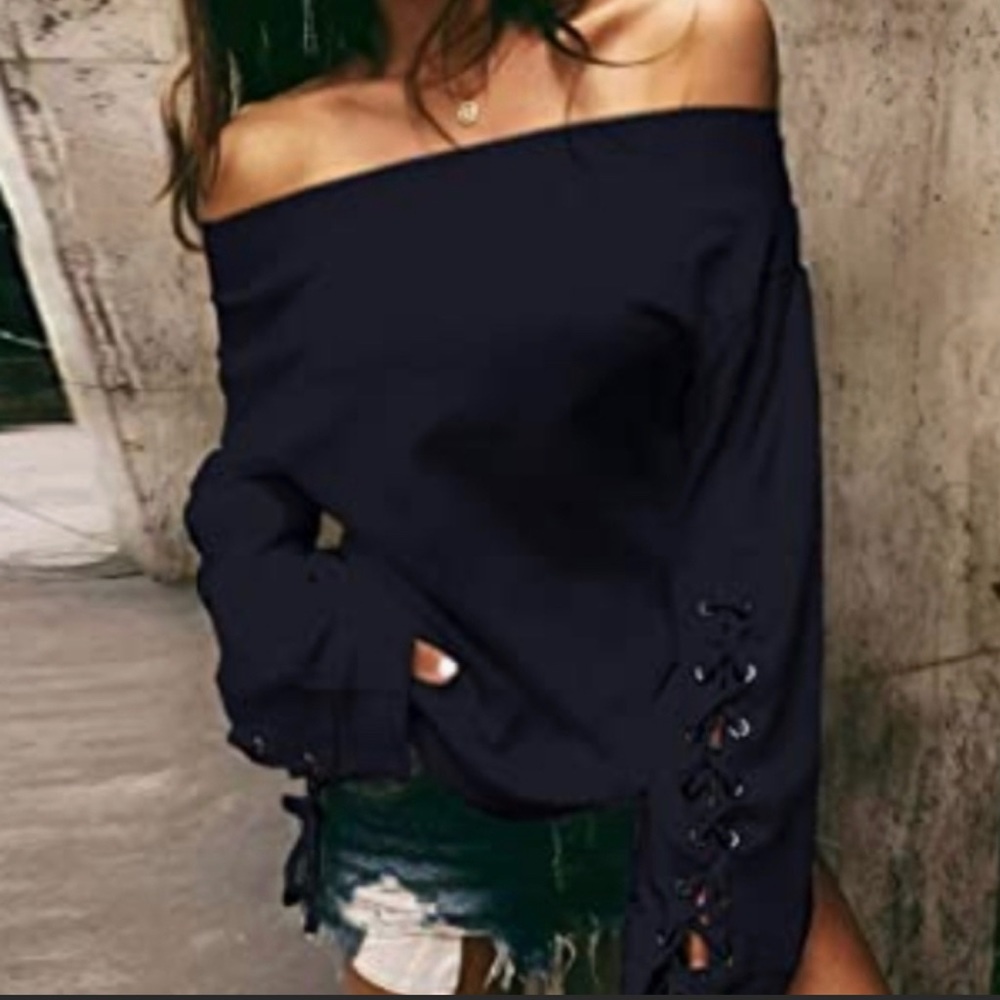 Cute New Romeo + Juliet Couture Off Shoulder sweater